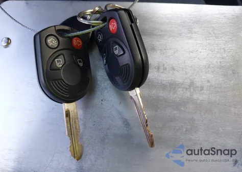 2009 Ford Escape Xlt from USA, damaged, VIN 1FMCU03G89KA66030